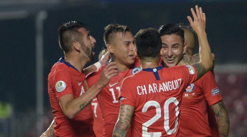 Na segunda também tem jogo, Chile goleia