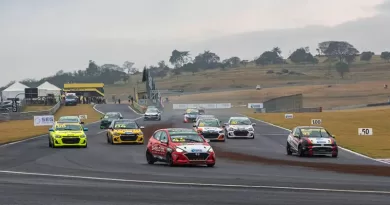 Turismo Nacional fecha quinta etapa de 2024 com chuva e show de ultrapassagens em pista desafiadora no Velocitta