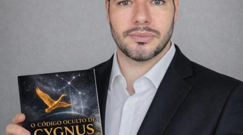 Lucas Ribeiro é um pesquisador independente e aborda no livro que o olhar da Esfinge de Gizé pode estar apontando para Uruana de Minas (MG) Credito: Divulgação