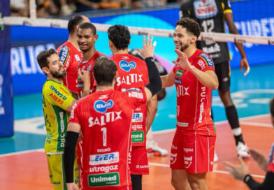 Vôlei Renata vai à decisão: batalha pela taça da Superliga será no dia 10