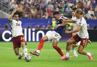 Inglaterra desponta como favorita, mas a Copa segue dona do improvável