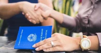 Começam as contratações para vagas de emprego temporárias de final de ano
