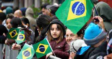 Público acompanha desfile de 7 de Setembro em Campinas