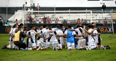 Gol de Brandão garante triunfo por 1 a 0; após a partida, jogadores se reúnem em oração, e Gilson Kleina destaca a recuperação emocional da equipe