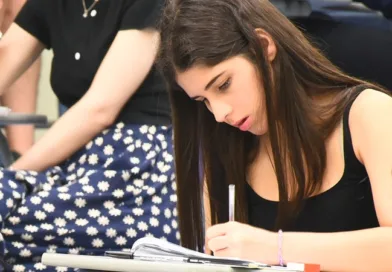 Candidata realiza prova do Vestibular Unicamp