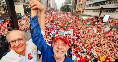 Lula é reeleito presidente do Brasil e conquista quarto mandato histórico