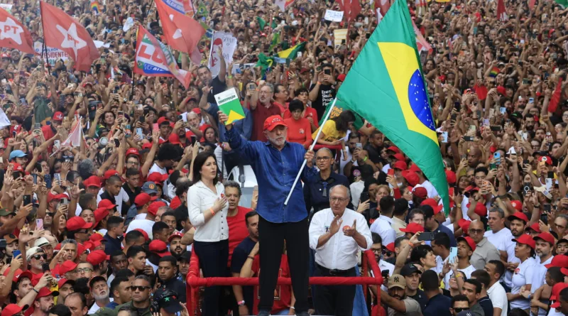 A virada histórica de Lula: presidente recupera mais de 10 milhões de votos e conquista o quarto mandato